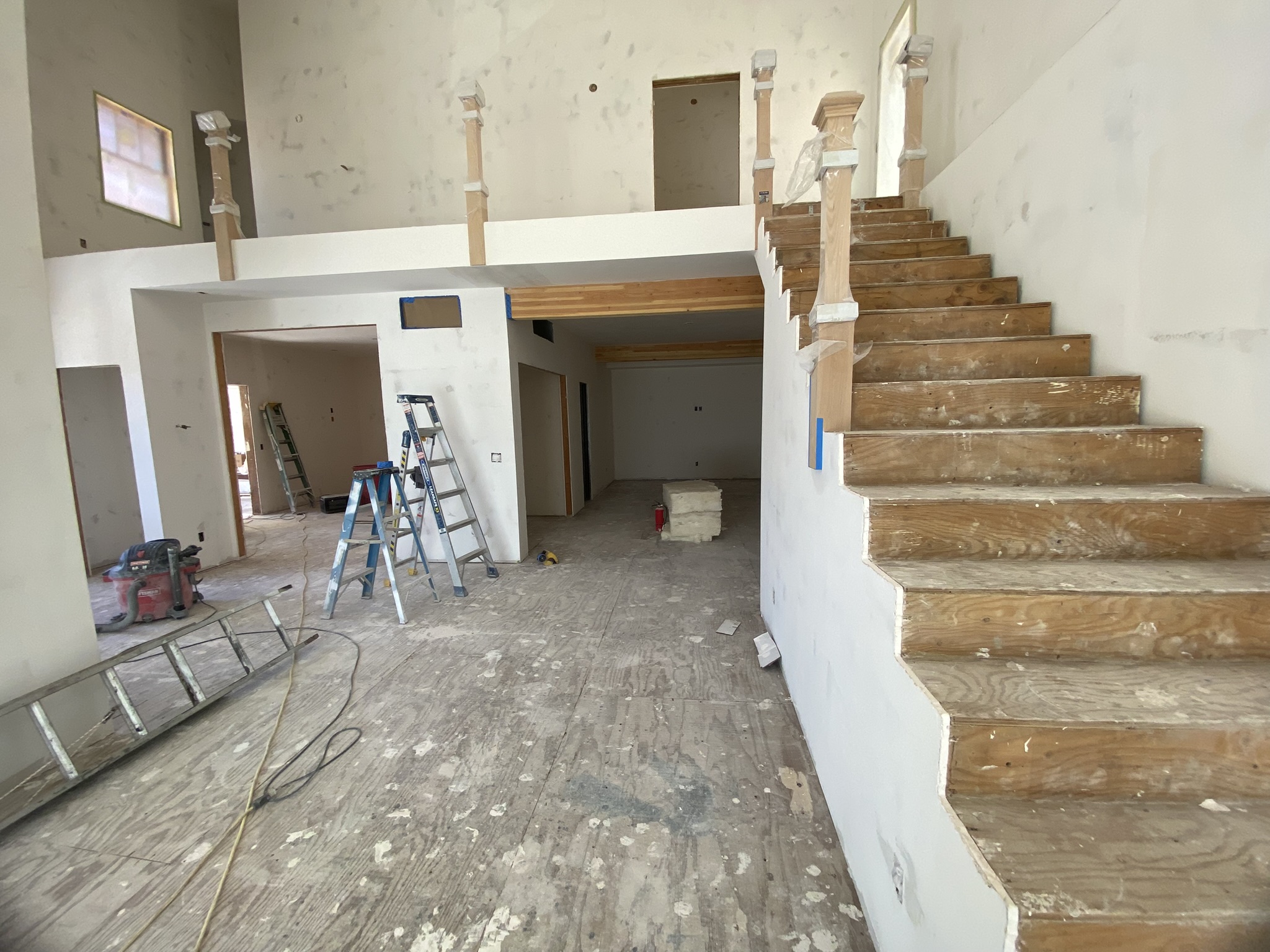 New Castle Interior — Alpine Color Craft