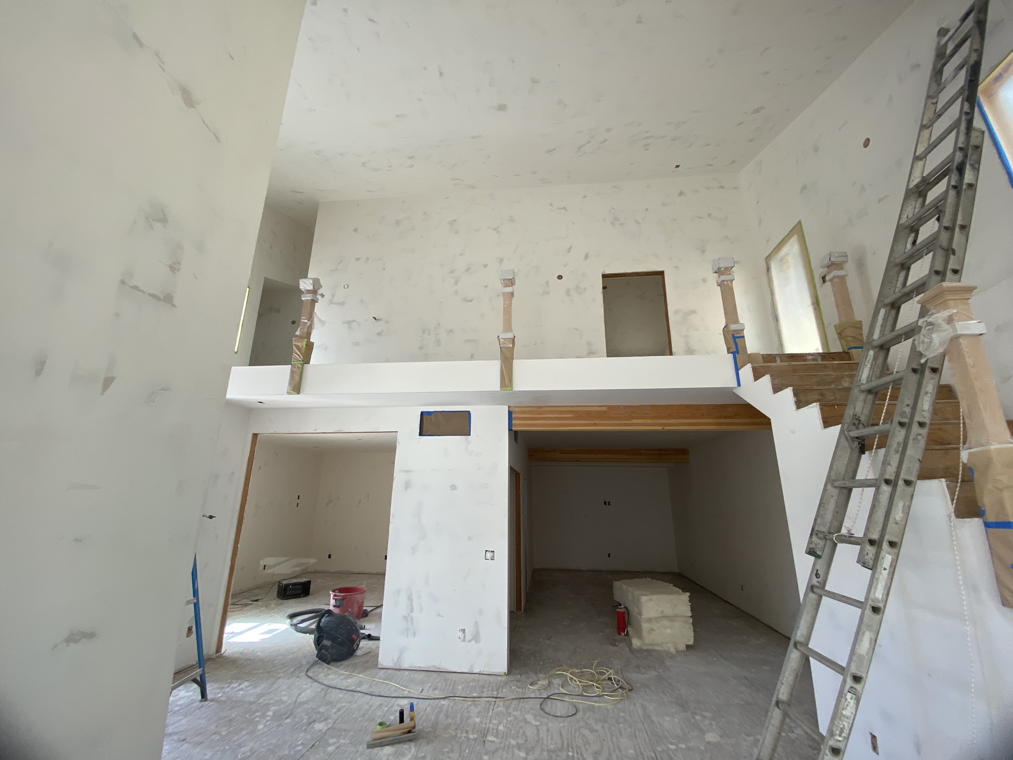 New Castle Interior — Alpine Color Craft