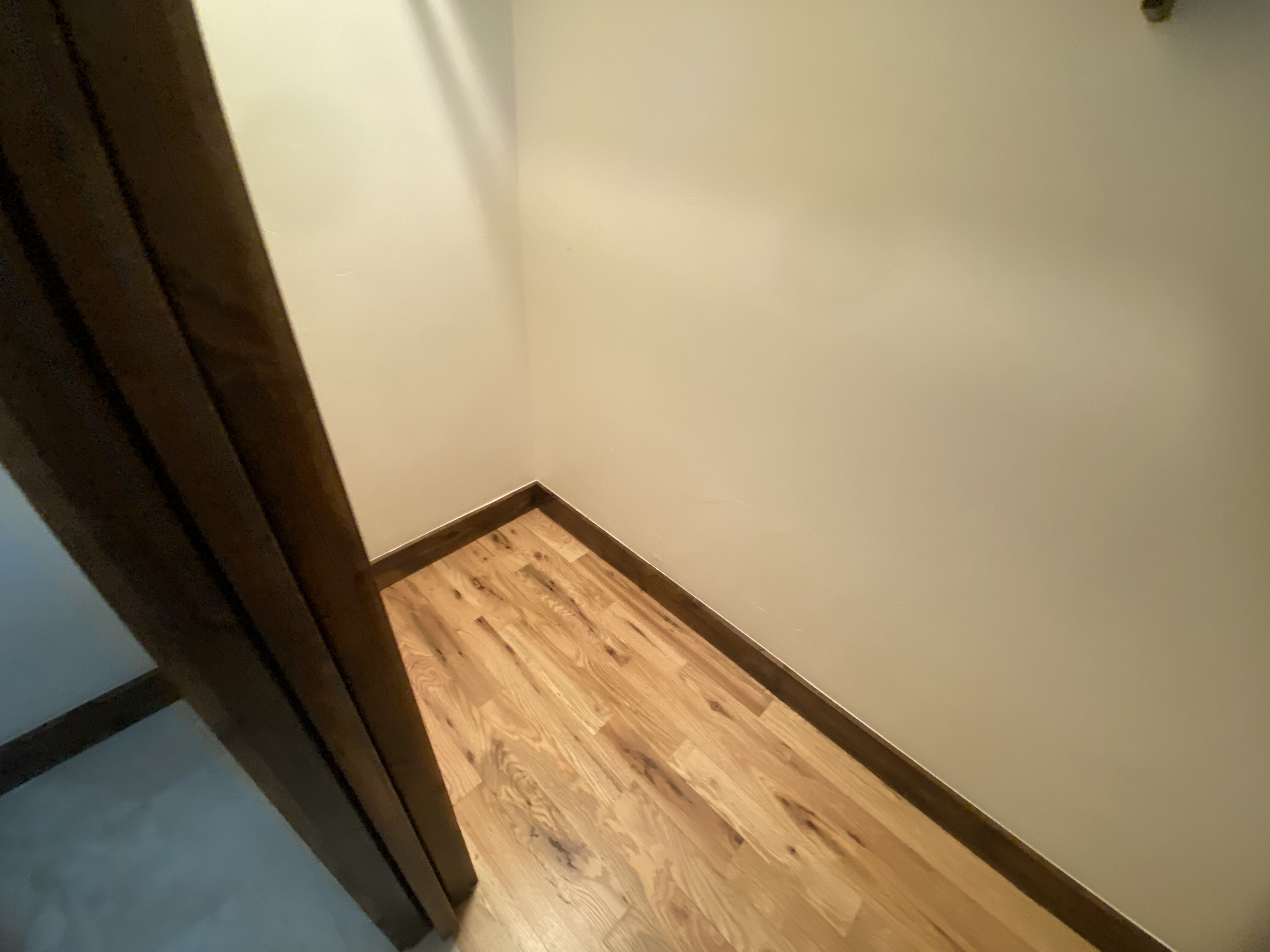 New Castle Interior — Alpine Color Craft